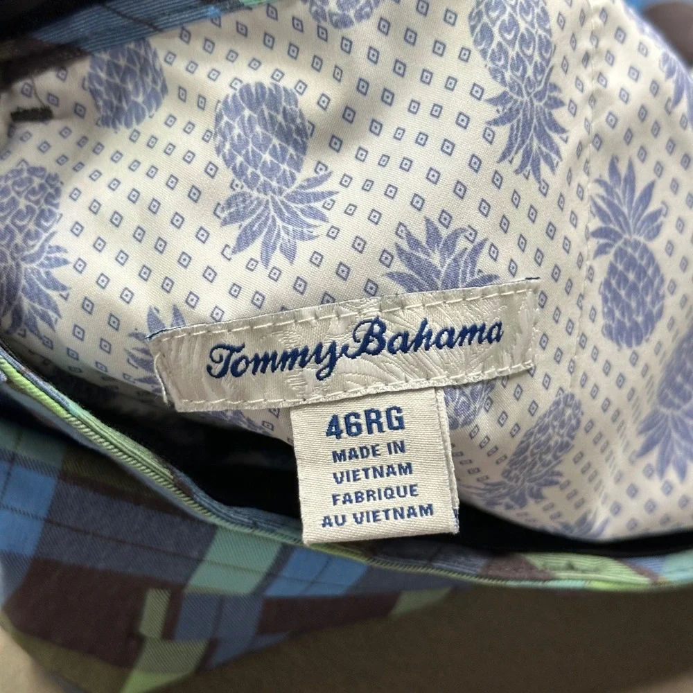 Tommy Bahama Shorts Mens Size 46 Blue Green Plaid Flat Front Regular Excellent